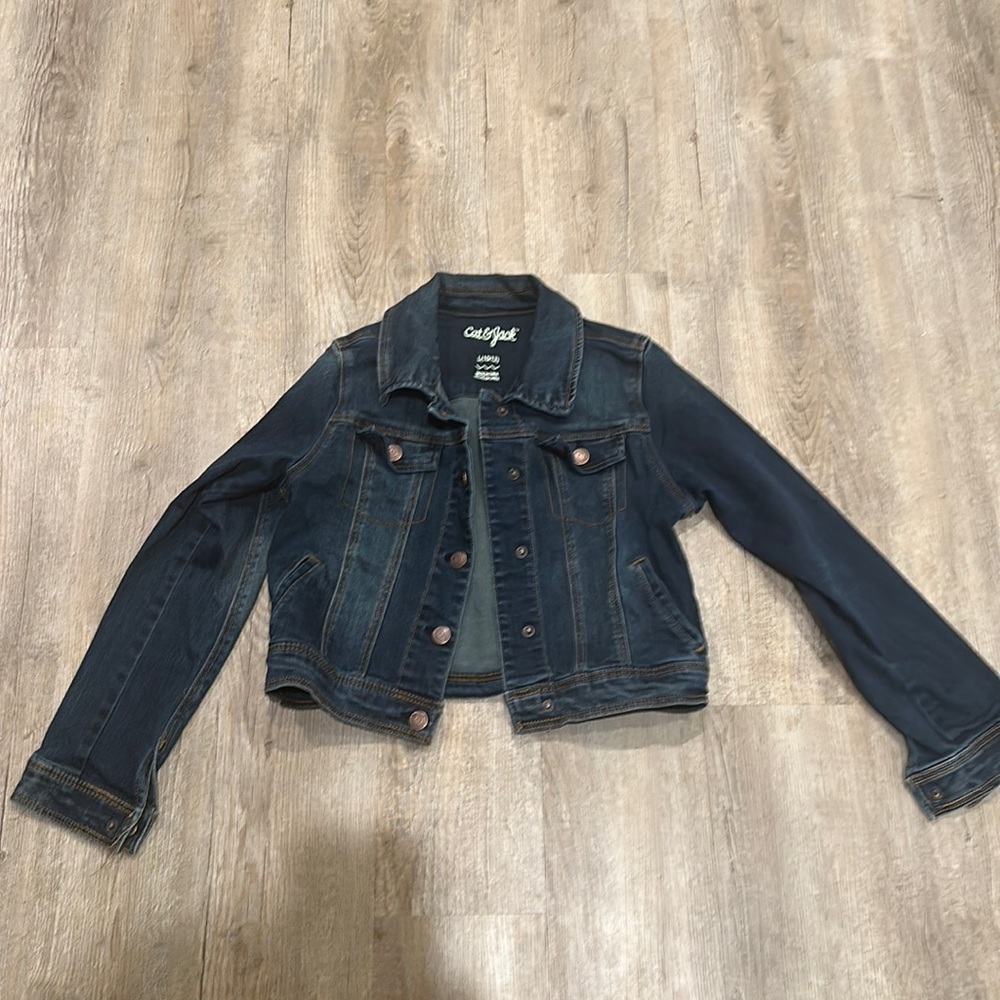 Girls Jean jacket size 10-12. Cat and Jack brand.